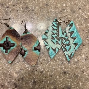 2 pack leather earrings.